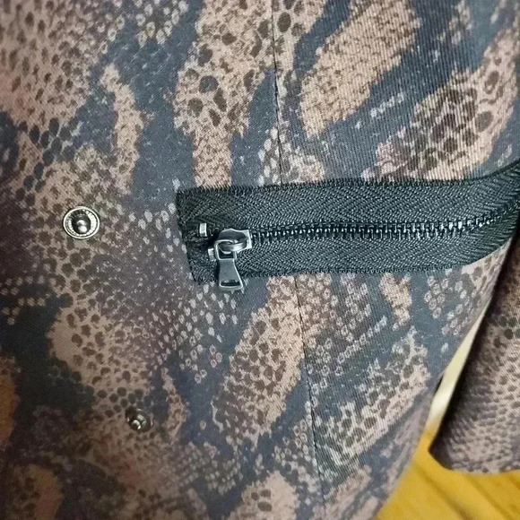 PAIGE KARISSA BLAZER - Picture 6 of 6